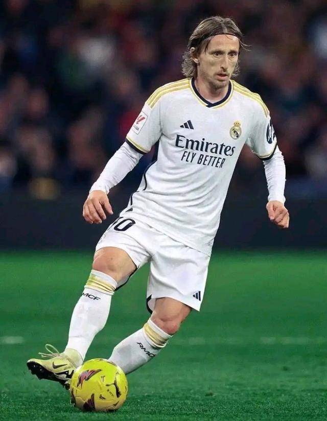 湖人浓眉哥篮下统治力助球队连胜