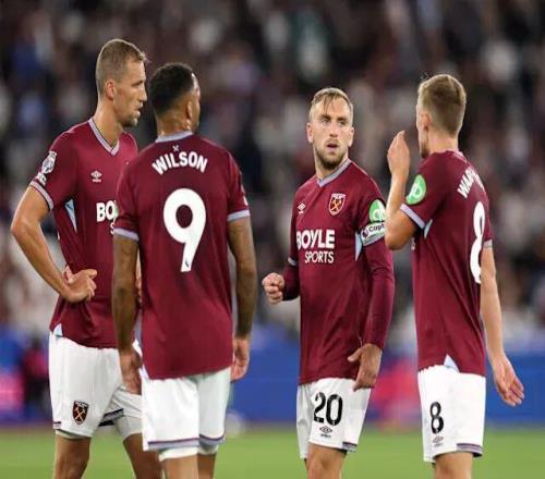 吕文君庆祝夺冠：是海港的三连冠，更是上海的三连冠